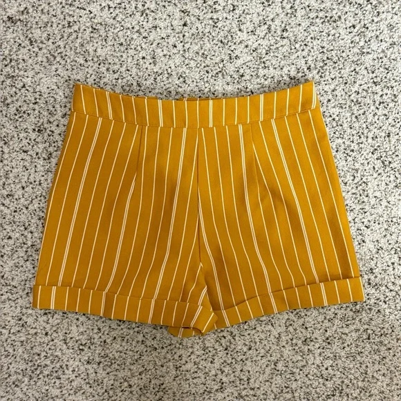Forever 21 Mustard Yellow Striped Shorts – Size M - Picture 3 of 4